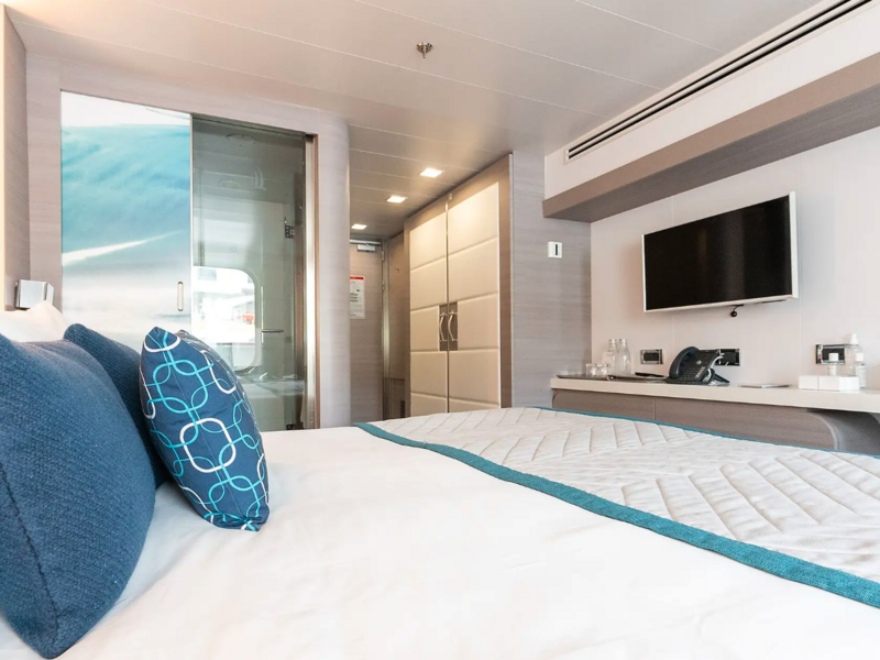 Deluxe Stateroom